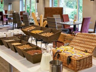 Novotel Manchester West - Worsley - 1