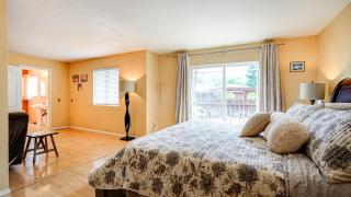 Private Rooms Garden Resort - Cloverdale - 2