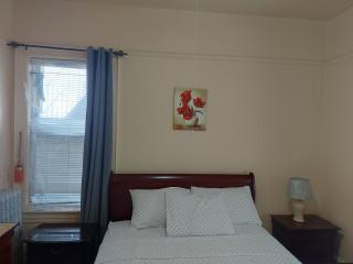 Crsytal Chateau Room Rental - Brooklyn - 5