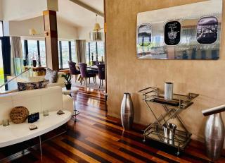 Pepper House Villa ,Housekeeper , heated pool , Hot tub, backup solar and water systems - Cidade Do Cabo - 1