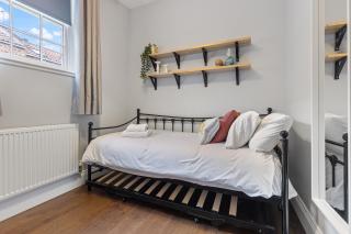 Pass the Keys No. 3 - Lime Tree Cottage - York - 3