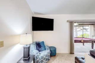 Charming Lakefront Home Hot Tub - 0