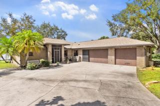 Charming Lakefront Home Hot Tub - 2