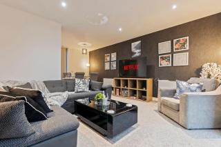 Cave Dunes Monthly Stays FREE PARK & Netflix - Birmingham - 0