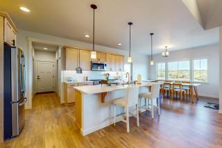 Heaven on Hemlock - 4