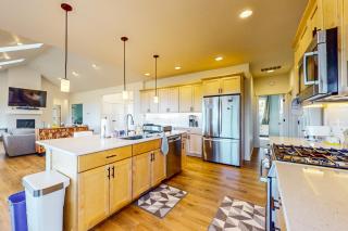 Heaven on Hemlock - 3