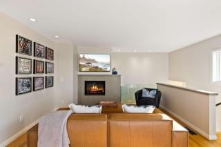 Oceanview Townhome Just Steps from Iconic Windansea Beach - San Diego - 2