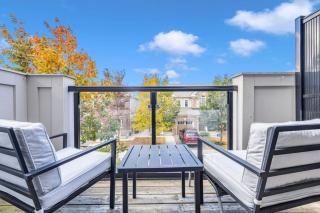 Cozy 3BR Home with Parking Near Kitchener Attractions - Kitchener - 4