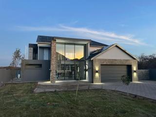 VENNIC HOUSE 186 Euphoria - Naboomspruit - 4