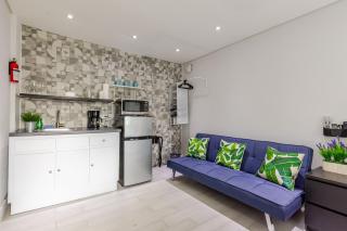 City Beach Apartments - 3