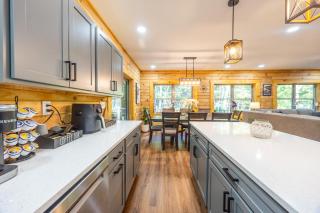 Carefree Wisper-new Build, Hot Tub, Bbq & Ev - 4