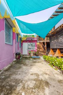 City Beach Apartments - 9