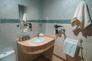 Marrakech Garden Tropical Escape - 5