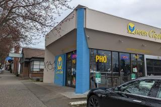 Walker Paradise #2 with 1 Permitted street parking in front - Seattle - 1