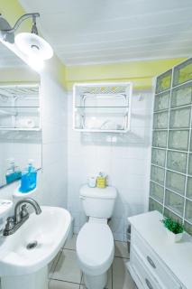 Deyna's City Inn - 2