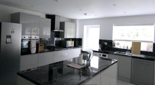 Beautiful En-Suite in Hutton, Brentwood - Shenfield - 4