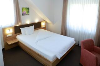 Hotel Gasthof Schützen GbR - Laupheim - 9