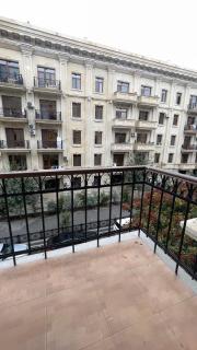 Elegant spot at the City Centre - Bakoe - 8
