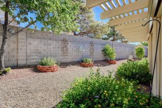 Cozy Getaway with King Bed, BBQ & Spacious Backyard - 2