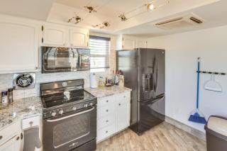 2 Mi to Lake Havasu and Dtwn Home with Game Room! - 2