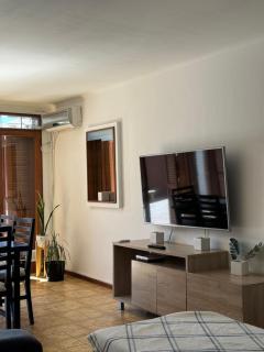 Encanto Mendocino: Espaciosa casa en Juan B Justo - Mendoza - 6