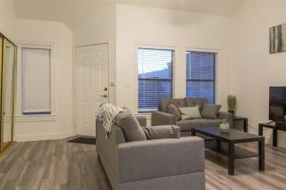 Cozy condo near MCC with pool, BBQ, covered parking - 6