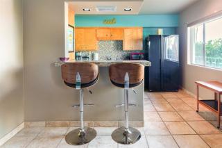 Mid century modern condo near Old Town, pool & BBQ - Scottsdale - 7
