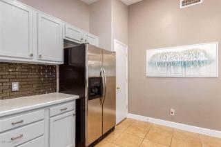 Cozy spacious house, pool heater, spa, firepit - Peoria - 4