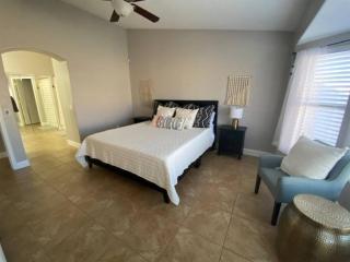 Cozy spacious house, pool heater, spa, firepit - Peoria - 2