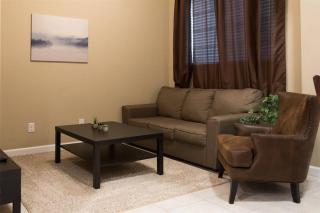 Gated townhouse with 2 suites, heated pool, hot tub - 7