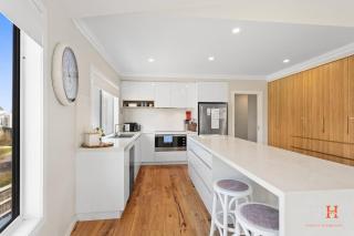 Coastal Family Retreat in CW - 5