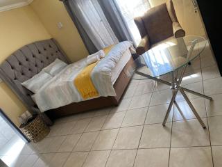 Whizzy Lifestyle Lodge - Witbank - 6