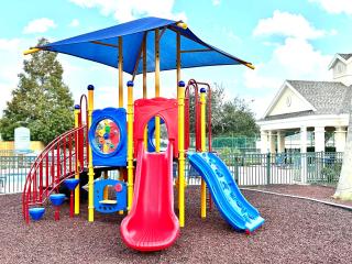 COZY 4-BEDROOM TOWNHOME IN A VACATION RESORT near DISNEY-ORLANDO - Kissimmee - 3