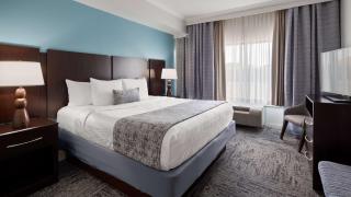 Best Western Plus Ambassador Suites - Venice - 4