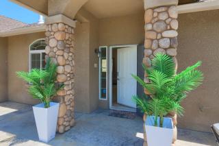 Yosemite Hilltop Gated Villa near Oakhurst, Bass Lake and Mariposa w EVCharger Hottub Grill and Awesome Views! - Ahwahnee - 3