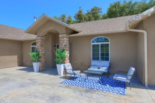 Yosemite Hilltop Gated Villa near Oakhurst, Bass Lake and Mariposa w EVCharger Hottub Grill and Awesome Views! - Ahwahnee - 4