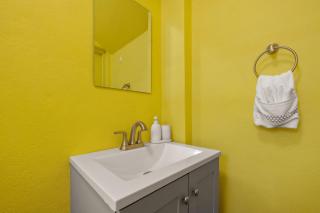 Bright Studio in Quiet Area - Self Check In - MM10 - San Juan - 2