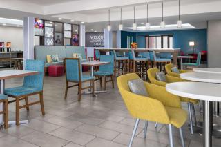 Hampton Inn Martinsburg - 7