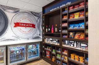 Hampton Inn & Suites Yuba City - 2