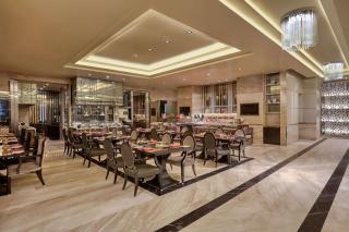 DoubleTree Suites by Hilton Bengaluru Outer Ring Road - Bangalore - 4