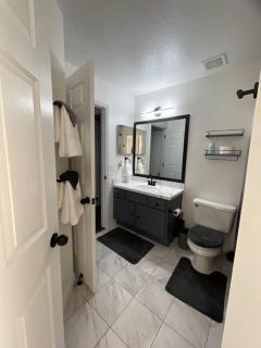 Resort Community 4 Bedroom Family Home, Pool & 15 Min Disney - Kissimmee - 5