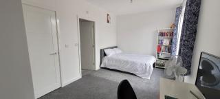 Stretford Townhouse Bedroom - 4