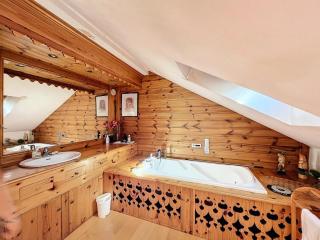 Chalet Les Elfes - Alpine chalet au village, 100m de télécabine MAE-7361 - Les Allues - 7