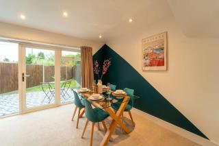 Huge Monthly Savings - Private Parking & Wifi - 5