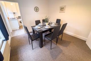 Amorly House - Sleeps 8 Free Permit Parking Big Spacious With Games Room - Norwich - 1