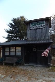 The Last Resort by Leatherwood Mountains Resort - Hogetown - 2