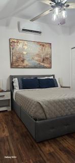 Cozy Spacious Cottage with deck and grill - Phenix City - 9