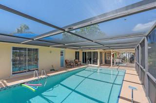 Home with pool and canal access to ocean - 4