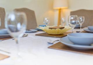 Central 2 Bed House w/ Garden and Free Parking! - 3