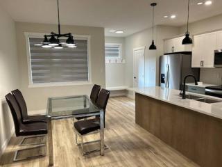 Stylish 3 bedroom home in Regina - 4
